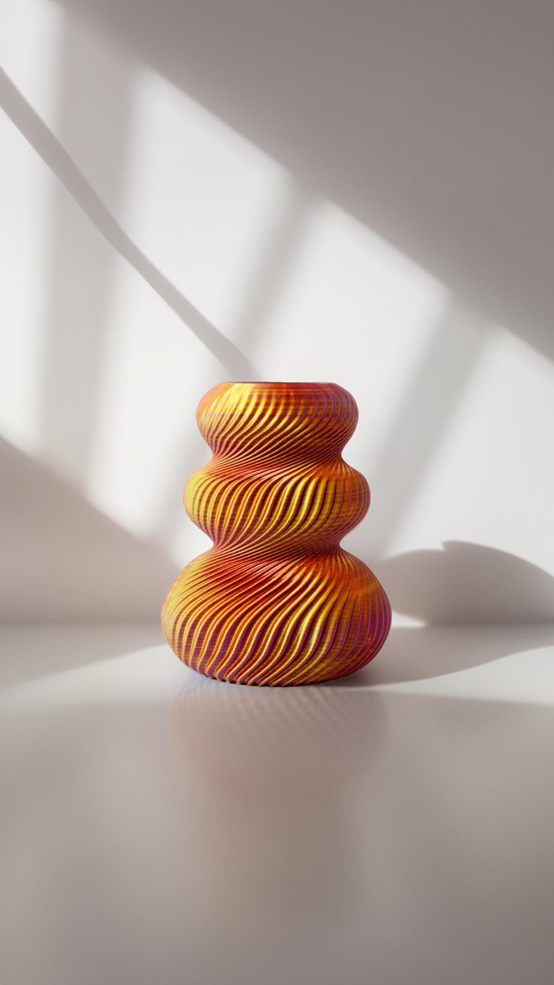 The Chantilly Vase