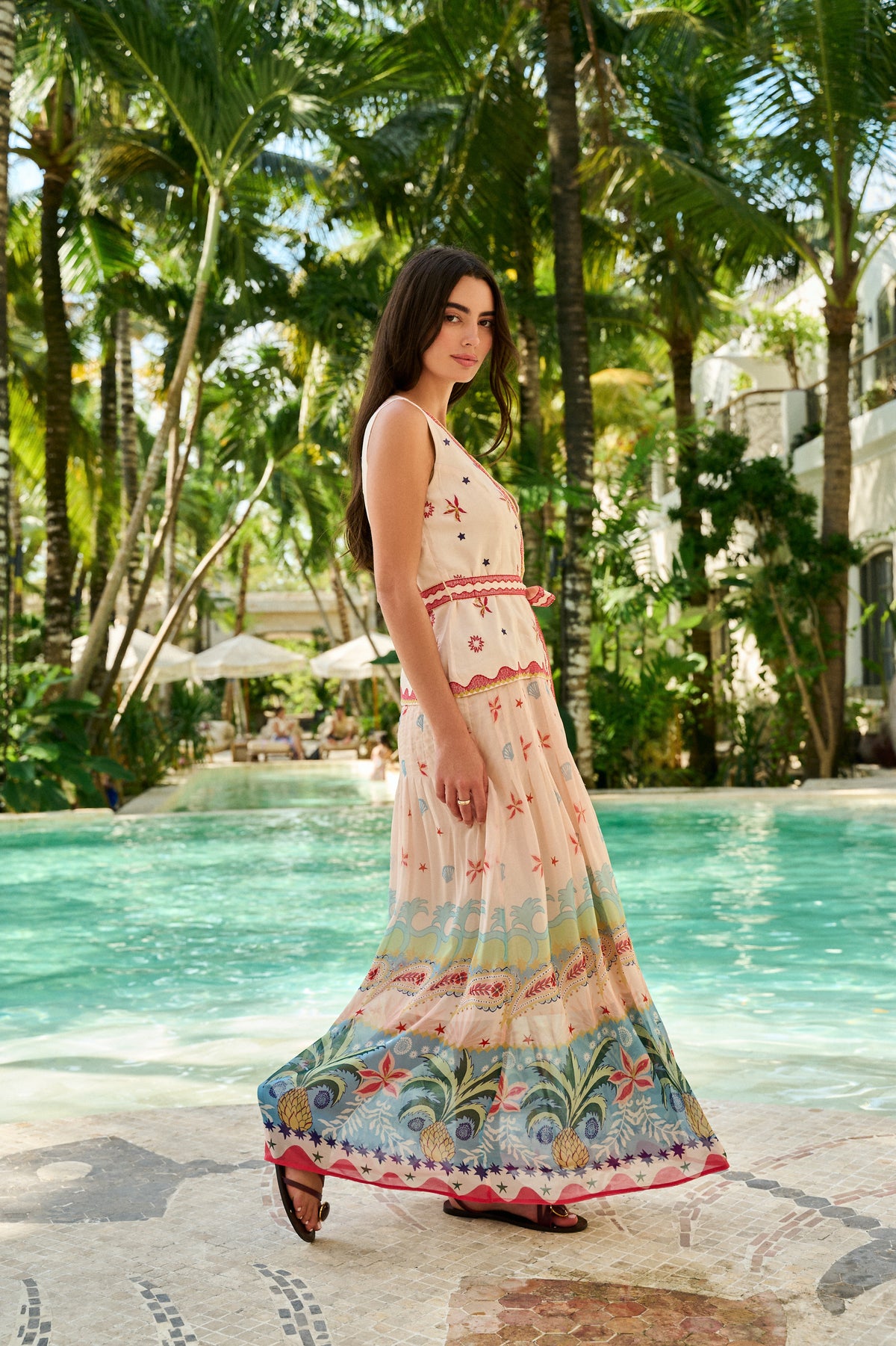 Avery Maxi Dress in Ananas Print