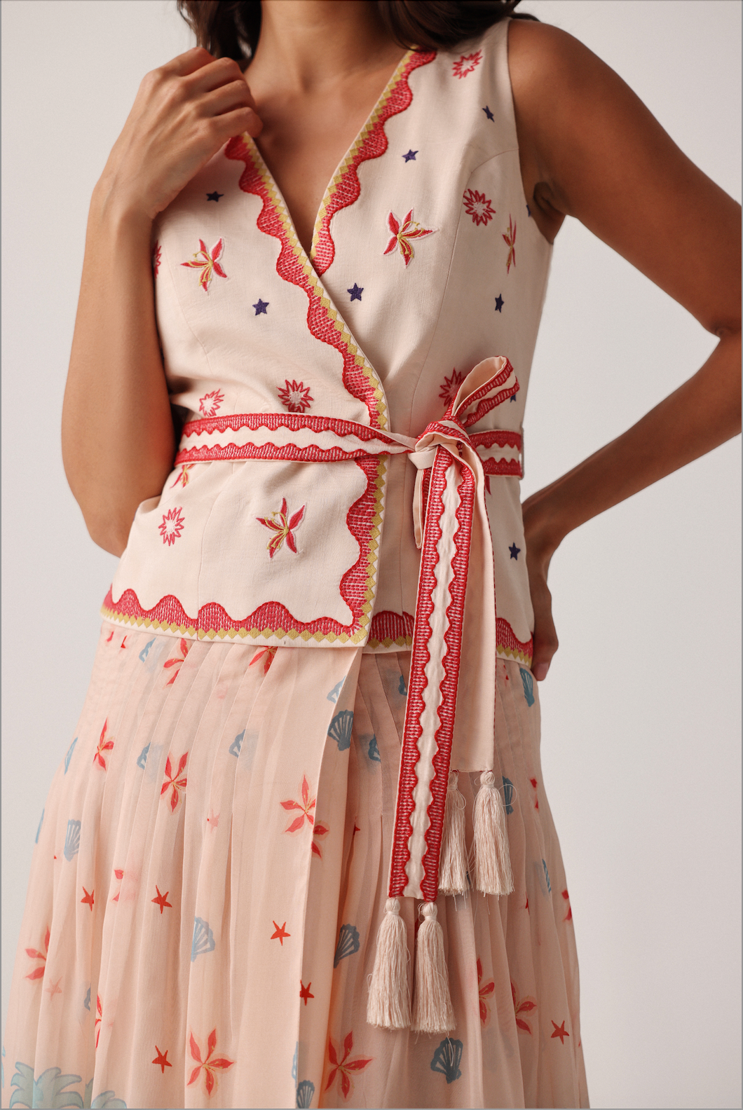 Avery Maxi Dress in Ananas Print