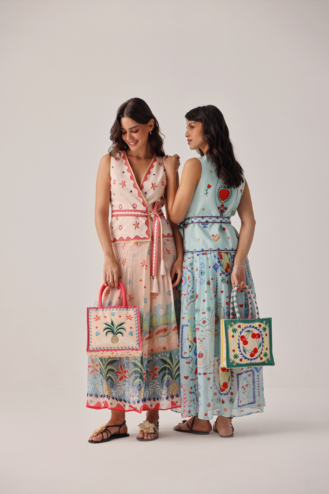 Avery Maxi Dress in Ananas Print