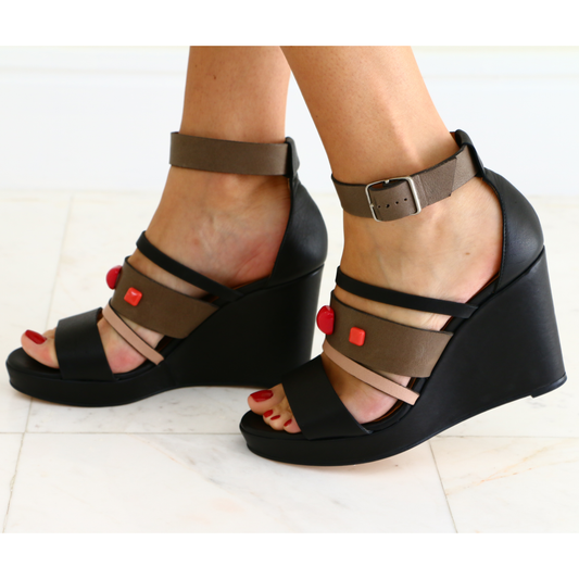 Tara Wedge Black